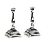 זוג פמוטים דגם פרחים